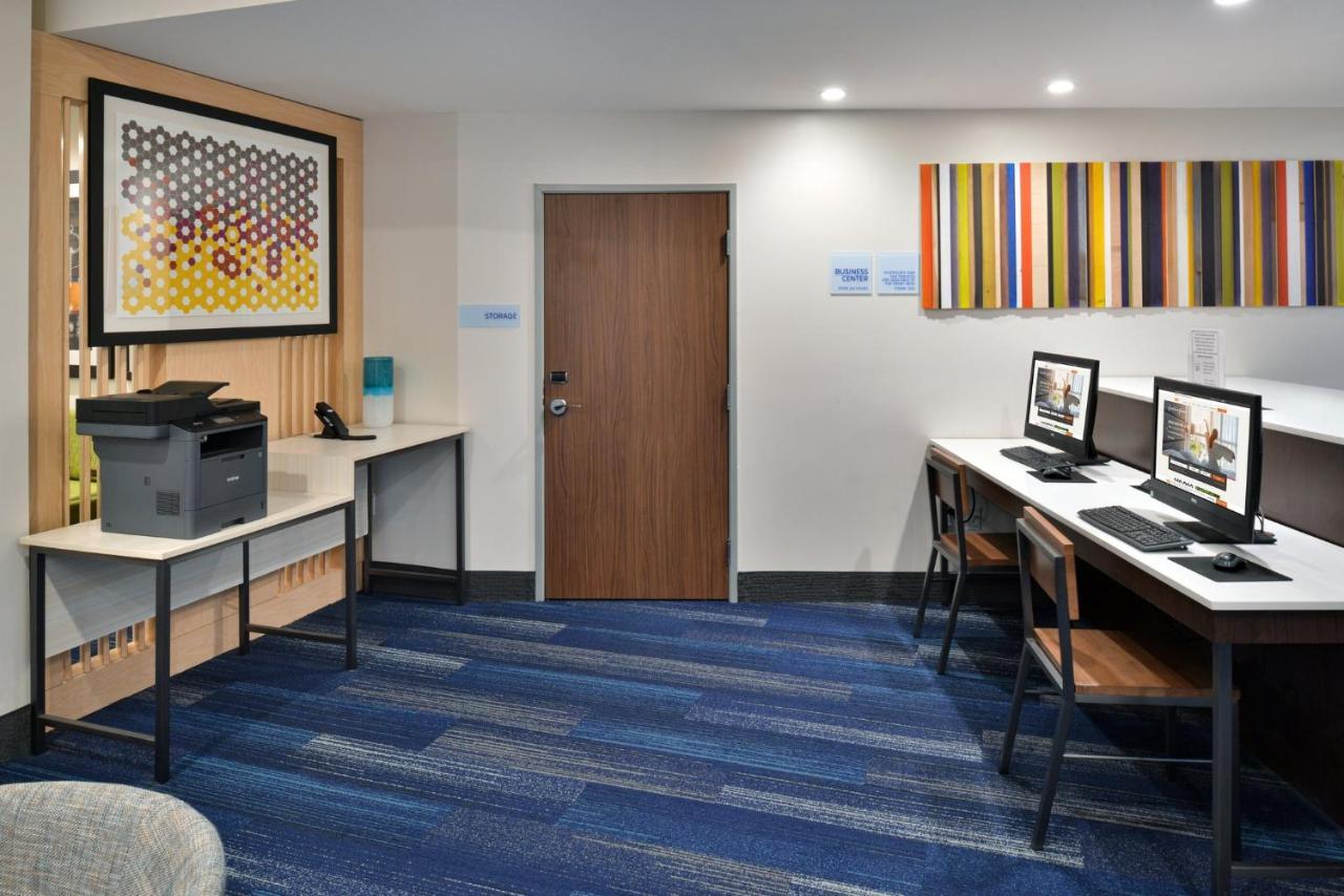 Holiday Inn Express Orlando - South Park By Ihg Williamsburg Екстериор снимка