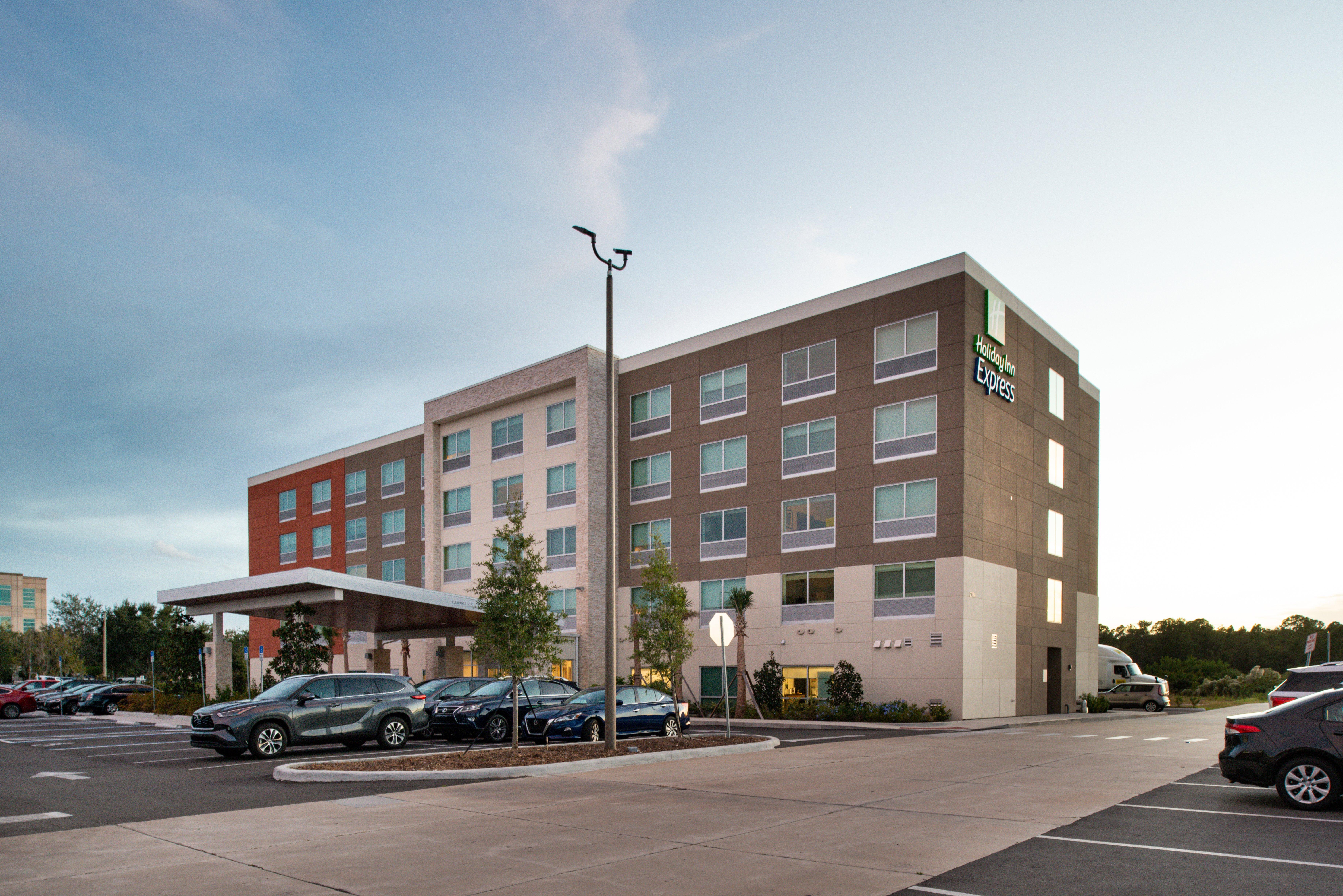 Holiday Inn Express Orlando - South Park By Ihg Williamsburg Екстериор снимка