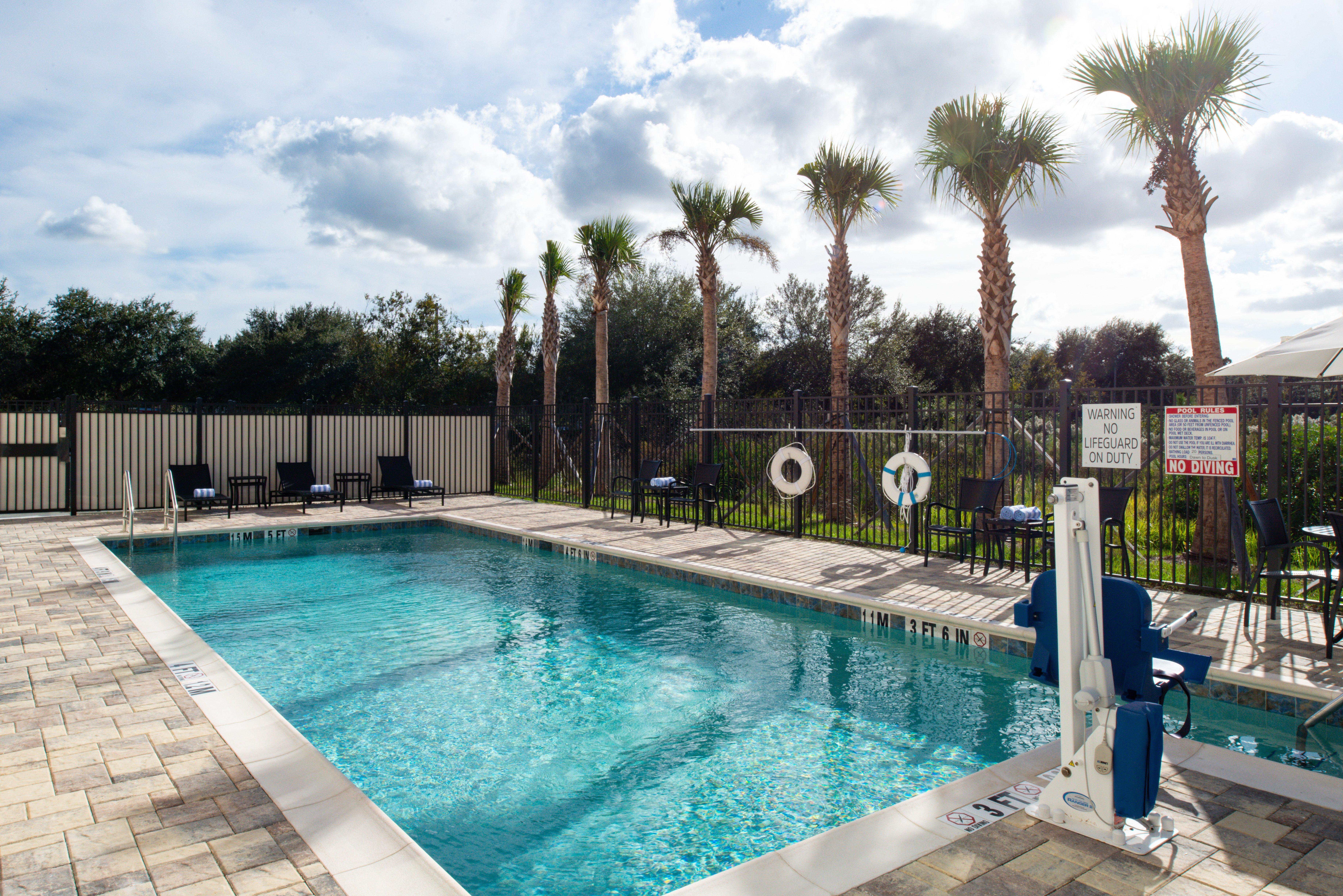 Holiday Inn Express Orlando - South Park By Ihg Williamsburg Екстериор снимка